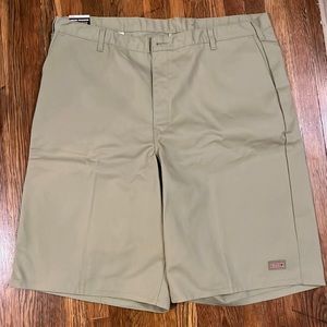 Dickies khaki shorts